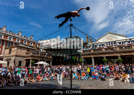 Artiste de rue à Covent Garden, Londres, Angleterre Banque D'Images