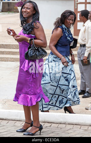 Congrégation à Cathédrale de l'Esprit-Saint, Adabraka, Accra, Ghana, Afrique Banque D'Images