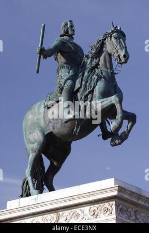 Statue équestre de Philippe IV, la Plaza de Oriente, Madrid, Espagne Banque D'Images