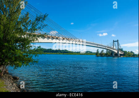 Pont reliant l'île avec l'île de Koror Babeldoab, Palau, Micronésie Banque D'Images