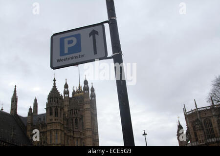 Westminster London,UK. 12 décembre 2014. Conseil de Westminster a été accusé d'arnaquer les pilotes après l'annonce faite à partir de 293 millions de dollars les frais de stationnement en un an et plus de 50 millions de dollars de bénéfices Crédit : amer ghazzal/Alamy Live News Banque D'Images