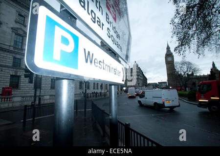 Westminster London,UK. 12 décembre 2014. Conseil de Westminster a été accusé d'arnaquer les pilotes après l'annonce faite à partir de 293 millions de livres sterling les frais de stationnement en un an et plus de 50 millions de dollars de bénéfices Crédit : amer ghazzal/Alamy Live News Banque D'Images