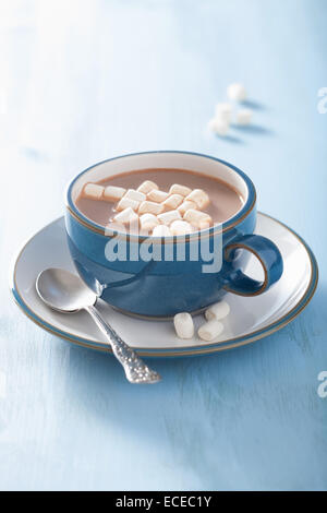 Chocolat chaud avec guimauves mini Banque D'Images