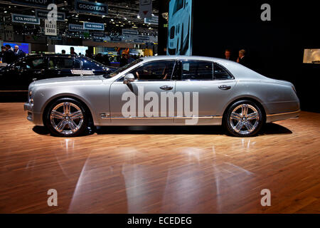 Genève - le 8 mars : La nouvelle Bentley Continental Flying Star' sur l'affichage à la 81e International Motor Show de Geneva Palexpo Ma Banque D'Images