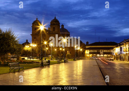 La Compania de Jesus (Compagnie de Jésus) Église sur la Plaza de Armas, Cusco, Pérou Banque D'Images