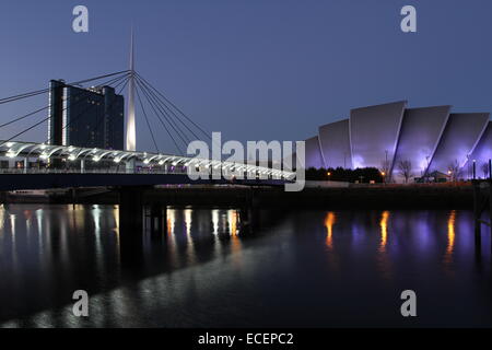 Pont de cloches, Armadillo et l'Hydro par nuit Glasgow Ecosse Décembre 2014 Banque D'Images