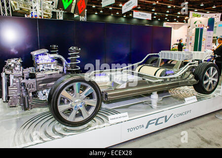 Detroit, Michigan - Le châssis de la Toyota FCV concept à pile à combustible du véhicule, sur l'affichage à l'Intelligent Transport S Banque D'Images