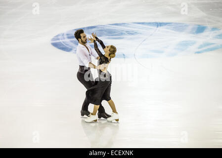 Barcelone, Espagne. Dec 12, 2014. GABRIELLA PAPADAKIS / GUILLAUME CIZERON (FRA) effectuer dans la danse senior - programme court lors de la finale du Grand Prix of Figure Skating Final à Barcelone Crédit : Matthias Rickenbach/ZUMA/ZUMAPRESS.com/Alamy fil Live News Banque D'Images