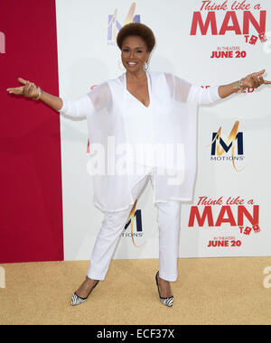 'Pensez comme un homme trop' Los Angeles premiere au théâtre chinois de Grauman à Hollywood - Arrivées comprend : Jenifer Lewis Où : Los Angeles, California, United States Quand : 09 Juin 2014 Banque D'Images