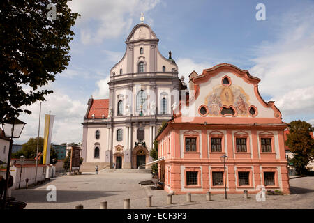 Le style néo-baroque de la Basilique St Anne à la ville de pèlerinage Altoetting, Upper-Bavaria, Bavaria, Germany, Europe Banque D'Images