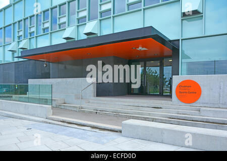 Chobham Academy Sports Center situé dans le village olympique de Newham dans des bâtiments utilisés à l'origine pour les Jeux Olympiques de Londres en 2012 Banque D'Images