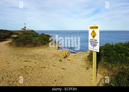 Danger falaise inscription au camp Hero State Park à Montauk NY Banque D'Images