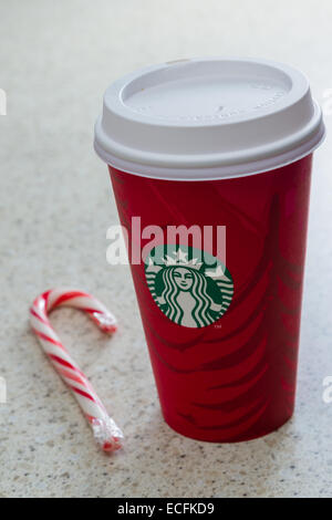L'ouragan l'Utah - Novembre 29 : photo d'une maison de vacances avec une tasse Starbucks canne dénudée sur un comptoir, le 29 novembre 2014 au 8 décembre 1988 Banque D'Images