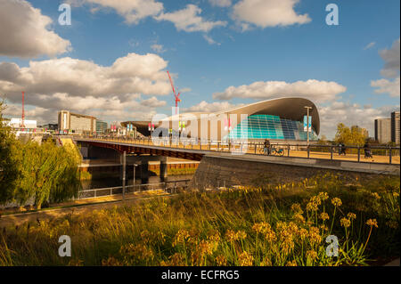 Le centre de Londres dans l'Aquatice Queen Elizabeth Olympic Park de Stratford. Banque D'Images