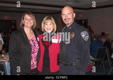 Le sénateur républicain de l'état de l'Alberta Darling, Village de Menomonee Falls et le chef de la Police de Anna Ruzinski Village de Police Germantown Banque D'Images