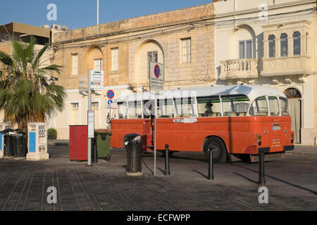 La place principale à Marsaxlokk à Malte Banque D'Images