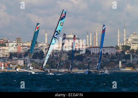 ISTANBUL Turquie 13 SEPTEMBRE 2014 Extreme 40 voiliers en compétition Extreme Sailing Series. Banque D'Images