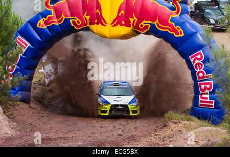 ISTANBUL, TURQUIE - 12 juillet 2014 : Yigit Timur drives Mitsubishi Lancer Evo 10 de l'équipe WRT Toksport dans 35. Rallye d'Istanbul, Gocbey Banque D'Images