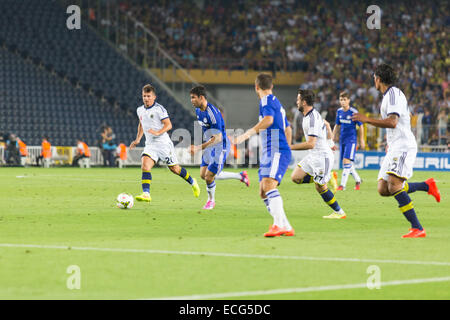 ISTANBUL - août 08, 2014 : Chelsea s'attaque à Fenerbahce en Soma Tournoi de charité au stade Sukru Saracoglu. Banque D'Images