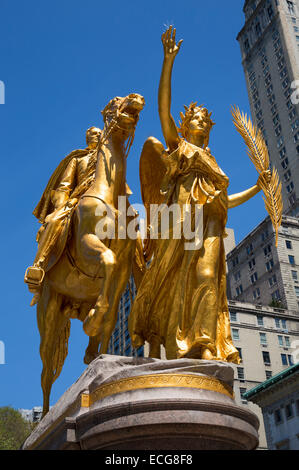 -Doré statue en bronze de William Tecumseh Sherman dans Grand Army Plaza, New York Banque D'Images