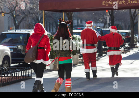 Participants Santacon à New York, USA 2014 Banque D'Images