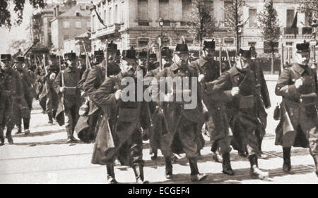 L'infanterie belge sur la marche de Bruxelles à Louvain pendant la PREMIÈRE GUERRE MONDIALE. Banque D'Images