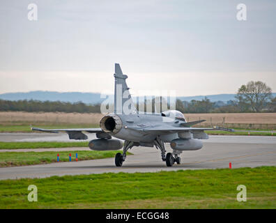 Vue arrière du JAS 39 Gripen suédois Fighter Jet n° 284 sur 05 à RAF Lossiemouth, en Écosse. 9311 SCO. Banque D'Images