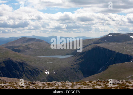 Loch Etchachan Etchachan Carn Cairngorm Derry en arrière-plan de : Cairn Gorm montagnes Cairngorm Grampian Ecosse Banque D'Images