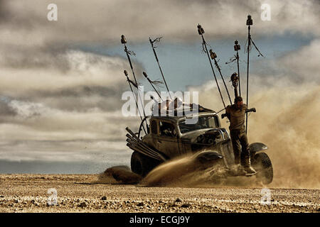 Mad Max : Fury Road est un film d'action post-apocalyptique réalisé, produit et co-écrit par George Miller, et le quatrième film de la franchise Mad Max de Miller. Le premier film de la franchise à 30 ans, Fury Road dispose d'acteur Tom Hardy comme Mad Max. Le film est prévu pour le 15 mai 2015. Banque D'Images