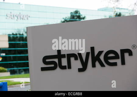 Un immeuble de bureaux occupé par l'équipement médical et bouilloire appareil Stryker. Banque D'Images