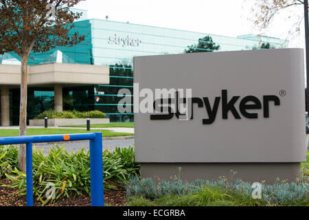 Un immeuble de bureaux occupé par l'équipement médical et bouilloire appareil Stryker. Banque D'Images