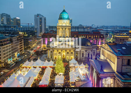 Vue sur le marché de Noël de Gendarmenmarkt, Berlin, Allemagne Banque D'Images