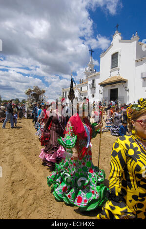 Pèlerins au village El Rocio, 'pèlerinage', pèlerinage, à El Rocío, Almonte, province de Huelva, Andalousie, Espagne, Europe Banque D'Images