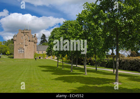 Crathes Castle, dans l'Aberdeenshire, Ecosse, Royaume-Uni, Europe Banque D'Images