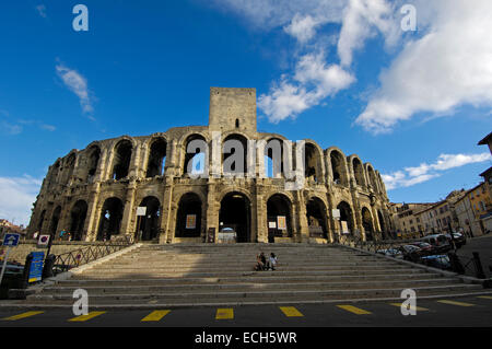 Amphithéâtre romain, les Arènes, Arles, Bouches du Rhone, Provence, France, Europe Banque D'Images