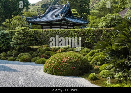 Le jardin Hojo (abbé) en gravier sec râpé, ou jardin du Sud au temple bouddhiste zen Ikkyu-ji (également connu sous le nom de Shuon-an). Kyotanabe, Kyoto, Japon Banque D'Images