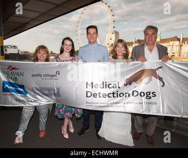 Les célébrités assister à des chiens détecteurs d''médicale' Croisière sur la Tamise Westminster Pier - Arrivées en vedette : Jim Carter, Lesley Nicol,Sophie McShera,Rob James-Collier, Phyllis Logan Où : London, Royaume-Uni Quand : 12 Juin 2014 Banque D'Images