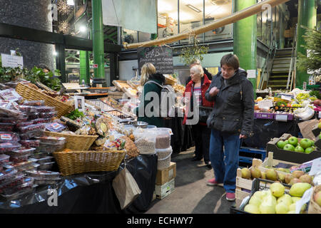 Prises de vue générale de la célèbre Borough Market basé sur la rive sud Banque D'Images