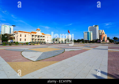 La place principale de la ville sur le front de mer à Nha Trang Viêt Nam Banque D'Images