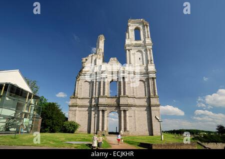 La France, Pas de Calais, Mont Saint Eloi, abbaye, ruines de la façade Banque D'Images