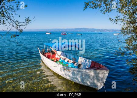 République de Macédoine, le lac d'Ohrid, classé au Patrimoine Mondial par l'UNESCO, Site bateau pêcheur Banque D'Images