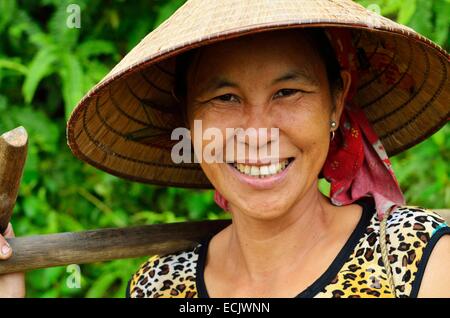 Vietnam, province de Lao Cai, près de Bac Ha, village de groupe ethnique Thai Thai Noir, woman portrait Banque D'Images