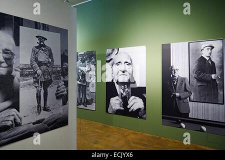 France, Meuse, Verdun, district de Ville Haute (Ville Haute), le Centre mondial de la paix, les libertés et les droits de l'homme (Centre mondial de la paix, des libertés et des droits de l'Homme), exposition de photos visages de la Grande Guerre par Didier Pazery Banque D'Images