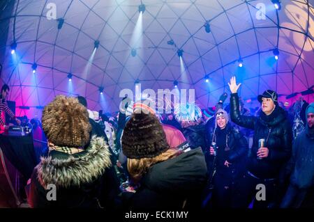 Canada, Québec, Montréal, Igloofest rave party sur le fleuve Saint-Laurent frezz Banque D'Images