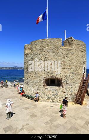 La France, Var, Saint Tropez, port de pêche, la Ponche, Tour de Geneve (15ème siècle) Banque D'Images