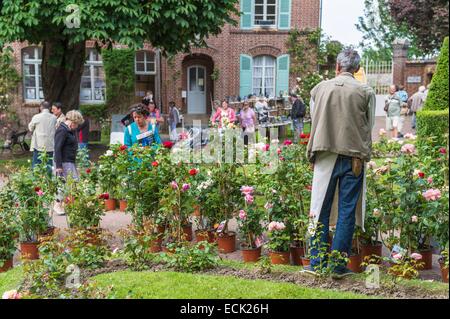 La France, l'Oise, Gerberoy, intitulée Les Plus Beaux Villages de France (Les Plus Beaux Villages de France), le Festival des Roses chaque année le troisième dimanche de Juin Banque D'Images