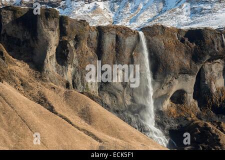 L'Islande, Sudurland région, cascade de Kirkjub╩jarklaustur Banque D'Images