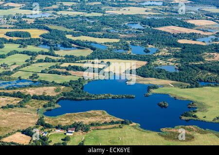 France, Indre, Migne, les étangs de la Brenne parc régional (vue aérienne) Banque D'Images