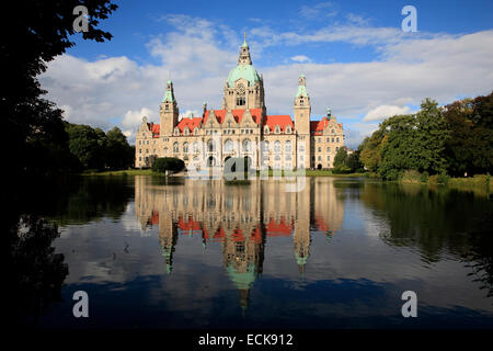 Nouvel hôtel de ville (Neues Rathaus) à Maschteich, Hanovre, Basse-Saxe, Allemagne, Europe Banque D'Images