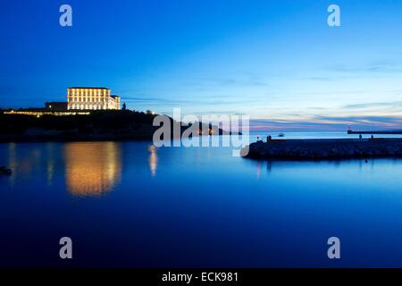 France, Bouches du Rhône, Marseille, Euroméditerranée, le Palais du Pharo depuis Louis Braquier à pied Banque D'Images